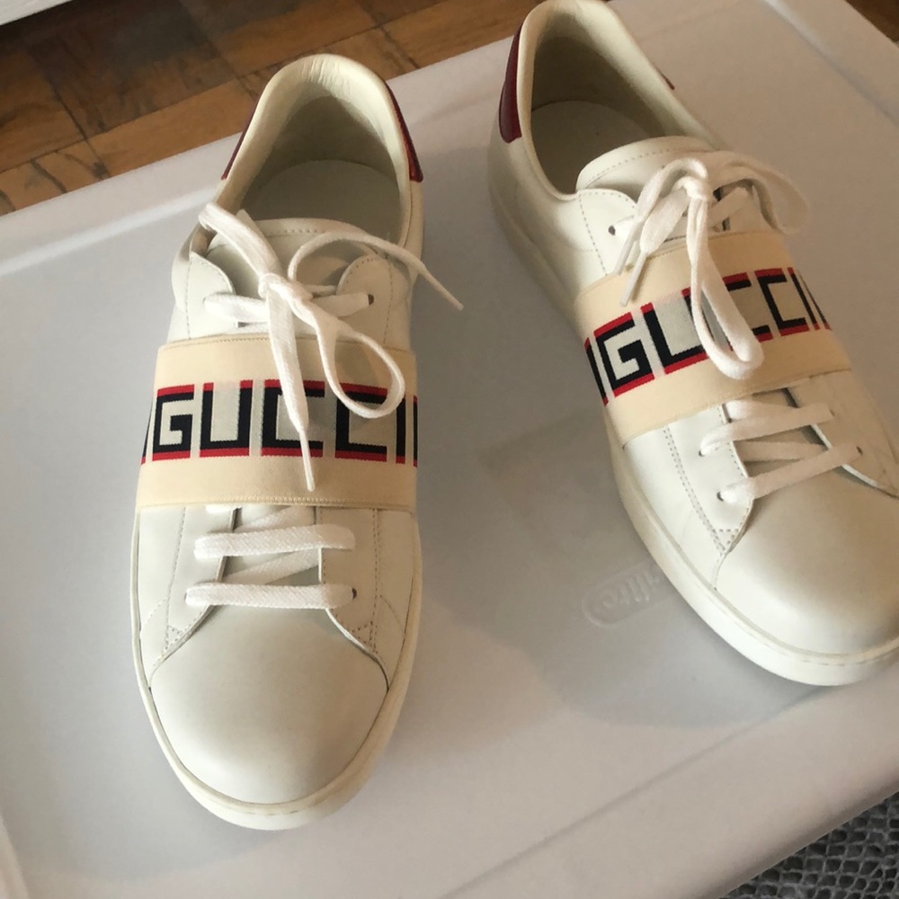 Never worn. Men Gucci sneakers